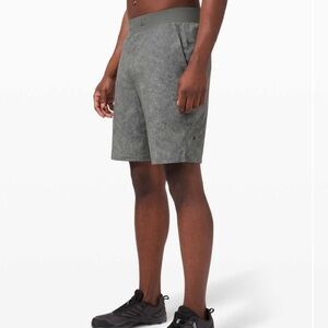 Lululemon T.H.E. Short 9" *Liner in Gravel Dust Asphalt Grey Multi Size Small